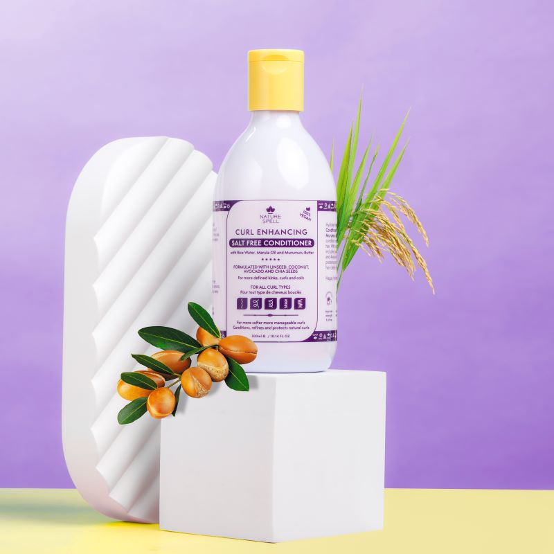 Balsam cu efect de hidratare a buclelor pentru Păr Creț & Ondulat Nature Spell Curl Enhancing Salt Free Conditioner