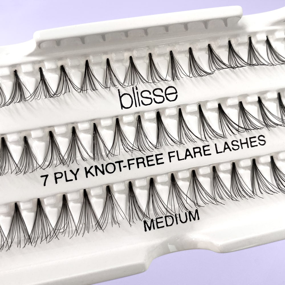 Gene False Individuale fara Nod Lungime Medie Blisse 7 PLY Knott-Free Flare Lashes