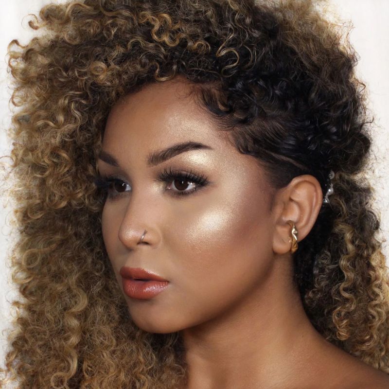 Iluminator theBalm Let`s Bolt Highlighter