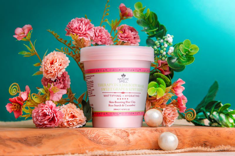 Masca pentru Corp Nature Spell Sweet Grape & Kiwi Seed Body Mask