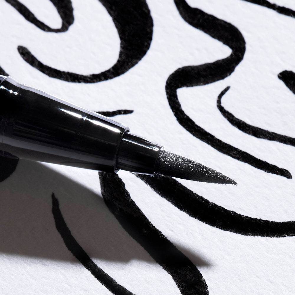 Tus de ochi Milani The Tank Liquid Eyeliner Black