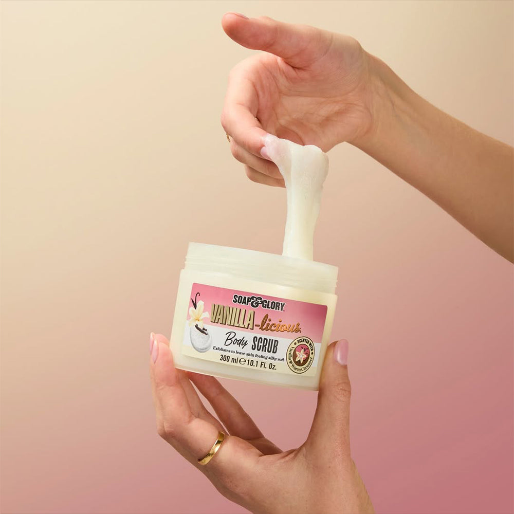 Exfoliant de corp cu aroma de vanilie Soap & Glory VANILLA-licious